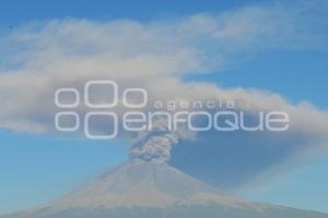 VOLCÁN POPOCATÉPETL . FUMAROLA