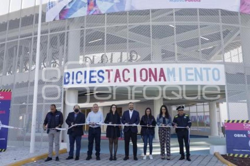 AYUNTAMIENTO . BICIESTACIONAMIENTO