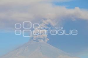 VOLCÁN POPOCATÉPETL . FUMAROLA