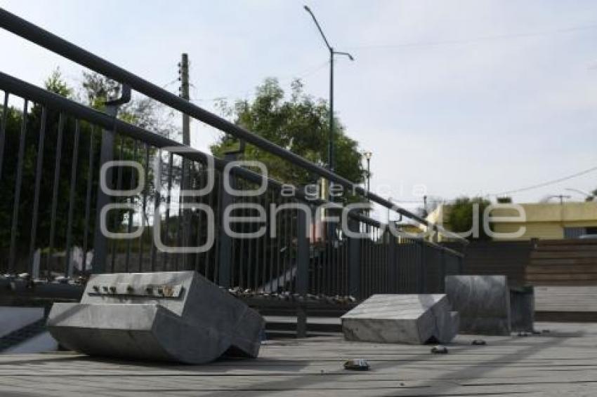 TLAXCALA . ESCALINATAS LOS HÉROES