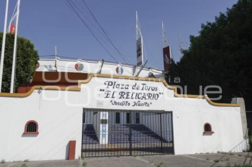 PLAZA DE TOROS . EL RELICARIO