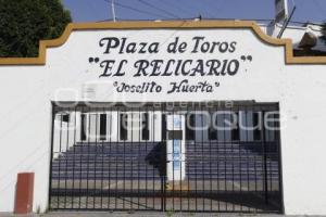 PLAZA DE TOROS . EL RELICARIO