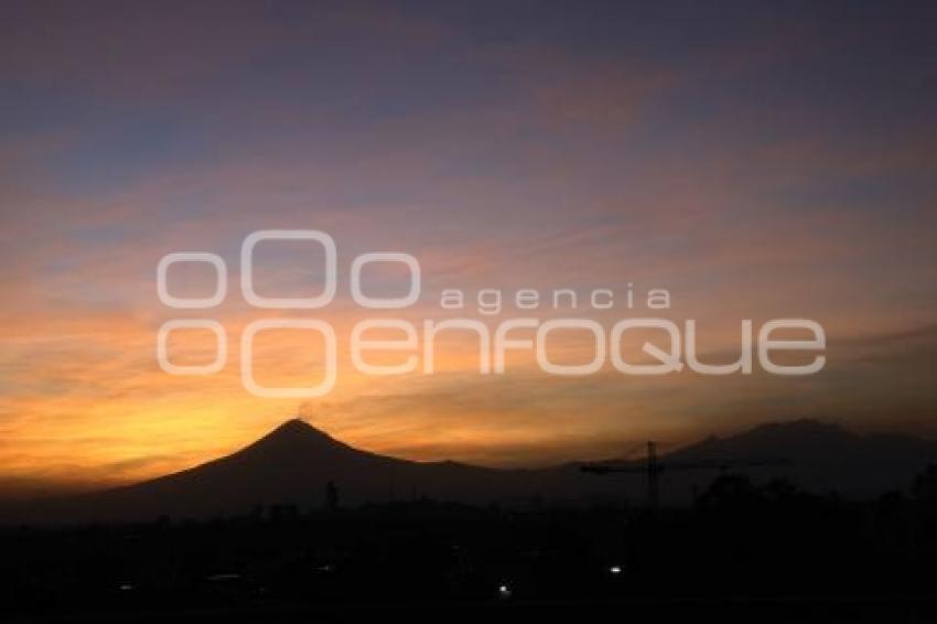 VOLCÁN POPOCATÉPETL . ATARDECER