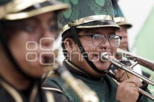 BINE . HONORES A LA BANDERA