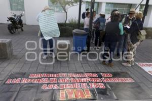 JUBILADOS BUAP . MANIFESTACIÓN
