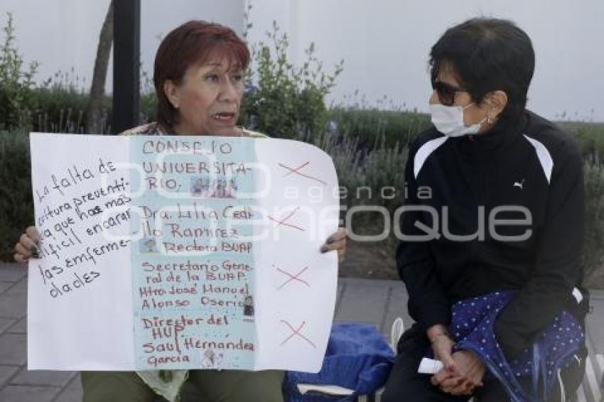 JUBILADOS BUAP . MANIFESTACIÓN