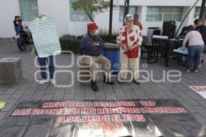 JUBILADOS BUAP . MANIFESTACIÓN