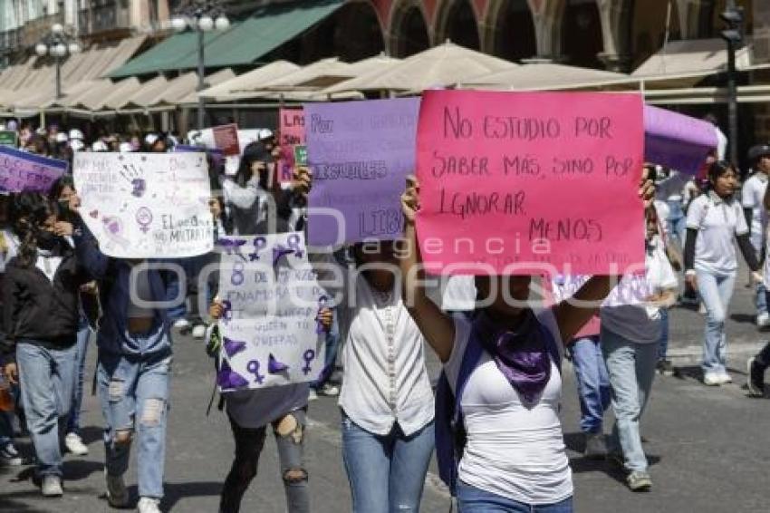 MANIFESTACIÓN . FNERRR