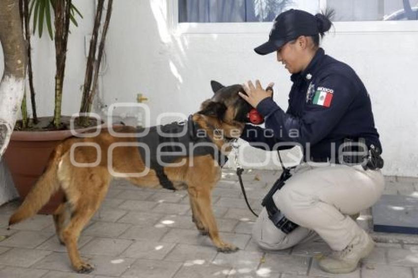 DÍA DE LA MUJER . POLICÍA K9