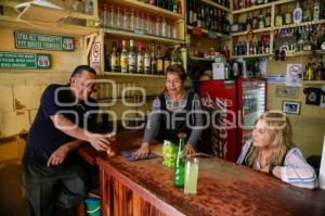 DÍA DE LA MUJER . BARTENDER