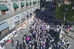 8M . MARCHA