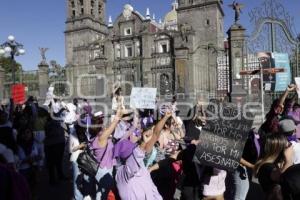 8M . MARCHA