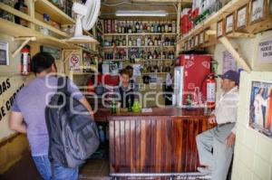 DÍA DE LA MUJER . BARTENDER