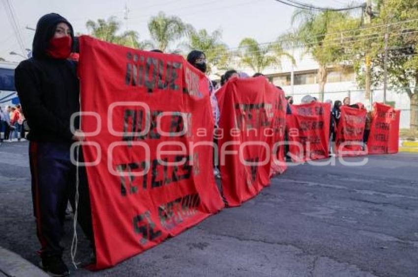 MANIFESTACIÓN . ESTUDIANTES TETELES