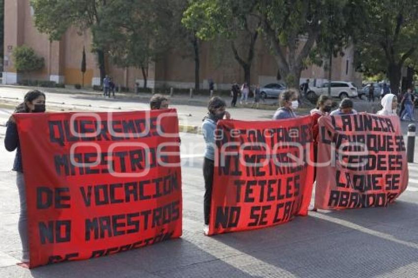 MANIFESTACIÓN . NORMAL DE TETELES 