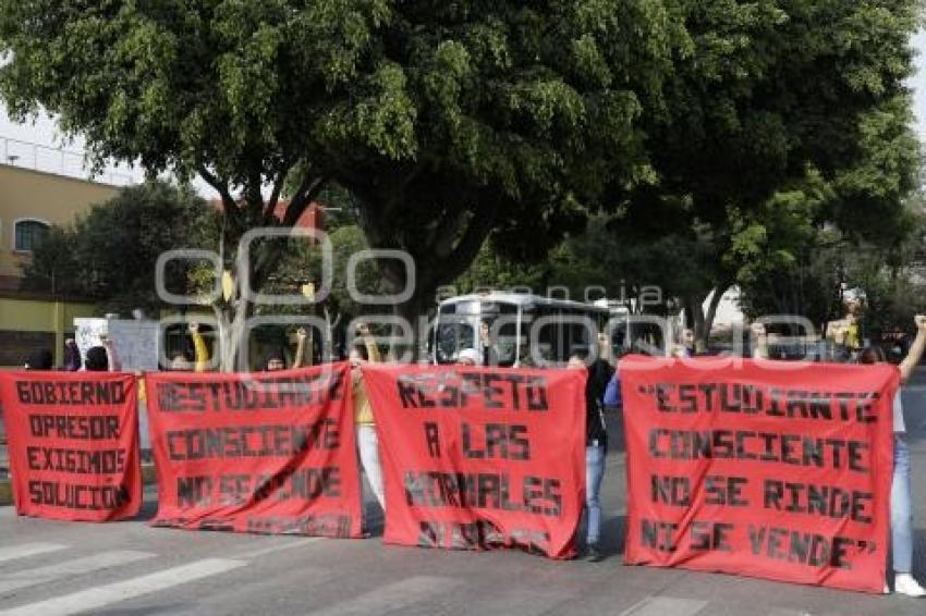 MANIFESTACIÓN . NORMAL DE TETELES 