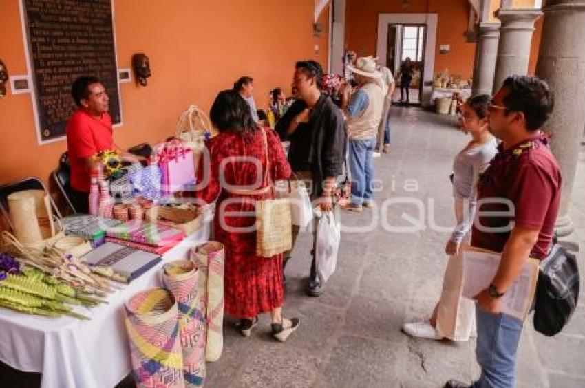 EXPOVENTA . CERA Y PALMA