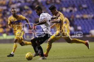 FÚTBOL . CLUB PUEBLA VS TIGRES