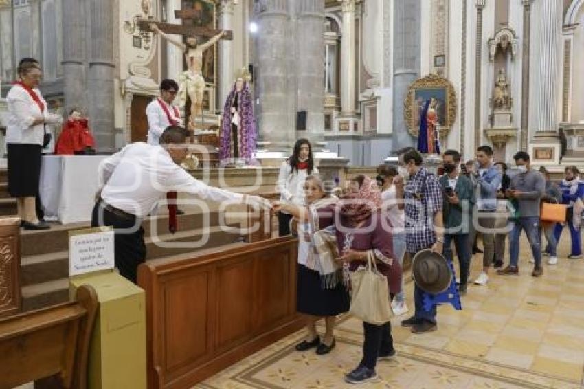 PROCESIÓN VIERNES SANTO . NIÑO DOCTOR