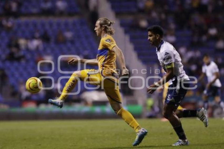 FÚTBOL . CLUB PUEBLA VS TIGRES