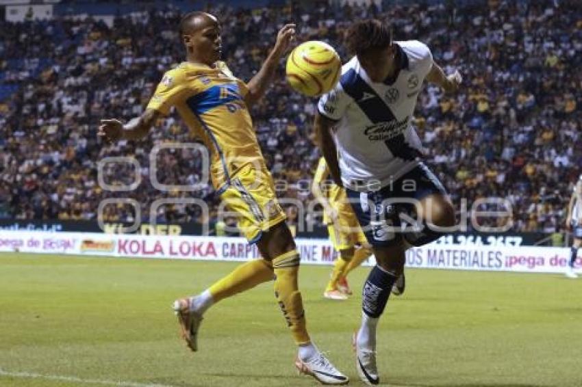 FÚTBOL . CLUB PUEBLA VS TIGRES