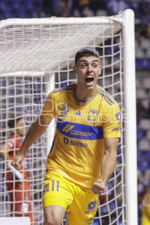 FÚTBOL . CLUB PUEBLA VS TIGRES