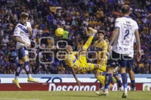 FÚTBOL . CLUB PUEBLA VS TIGRES