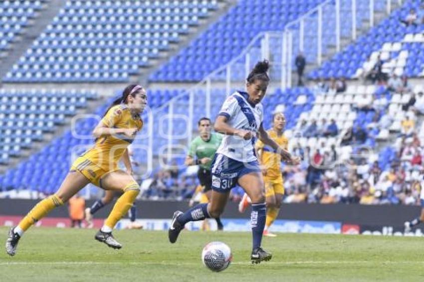 FÚTBOL FEMENIL . PUEBLA VS TIGRES