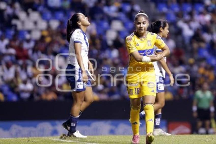 FÚTBOL FEMENIL . PUEBLA VS TIGRES