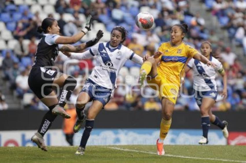 FÚTBOL FEMENIL . PUEBLA VS TIGRES