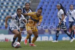 FÚTBOL FEMENIL . PUEBLA VS TIGRES