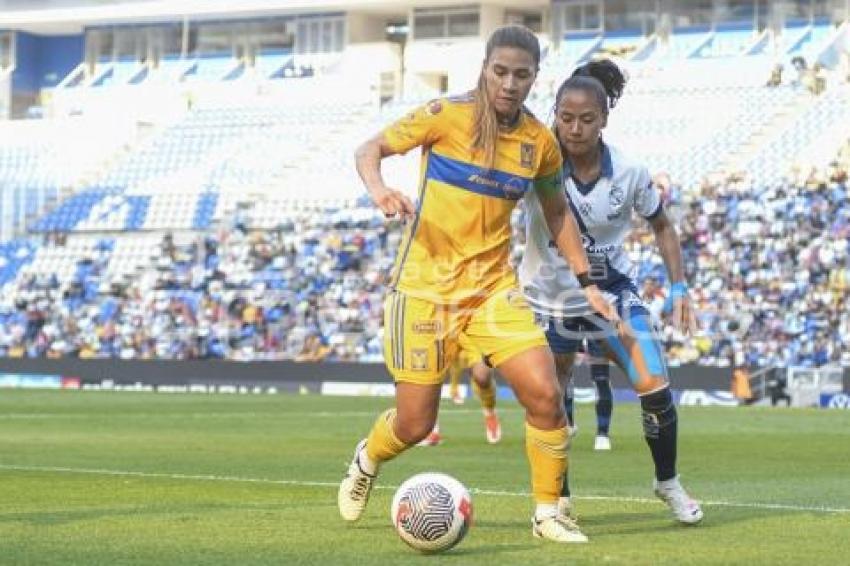 FÚTBOL FEMENIL . PUEBLA VS TIGRES