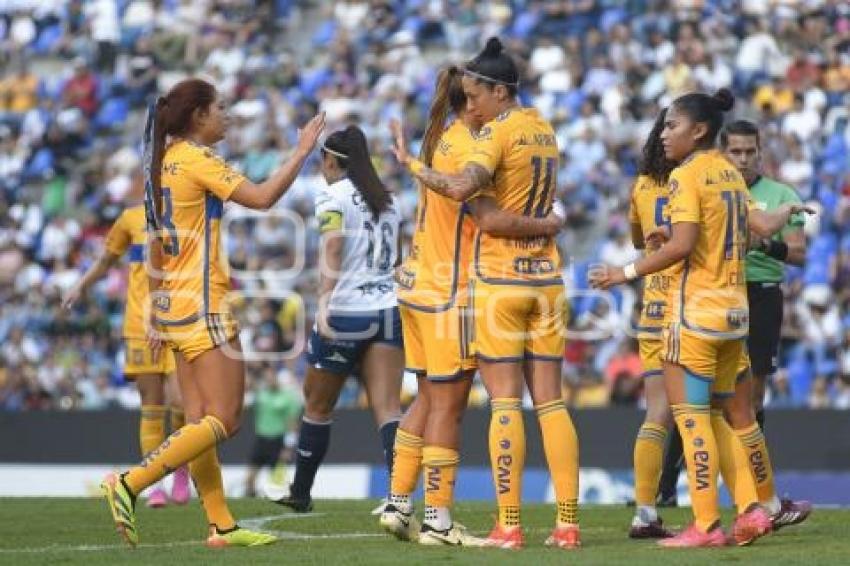 FÚTBOL FEMENIL . PUEBLA VS TIGRES