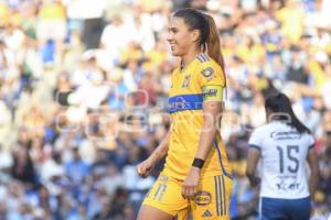 FÚTBOL FEMENIL . PUEBLA VS TIGRES