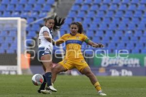 FÚTBOL FEMENIL . PUEBLA VS TIGRES