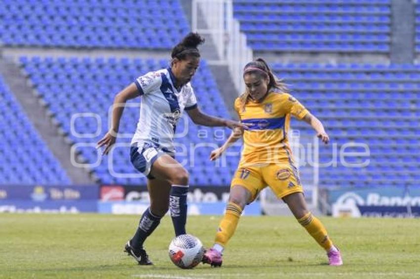 FÚTBOL FEMENIL . PUEBLA VS TIGRES