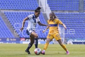 FÚTBOL FEMENIL . PUEBLA VS TIGRES