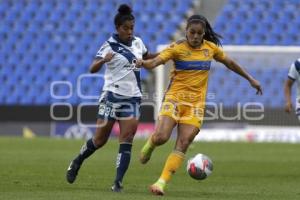 FÚTBOL FEMENIL . PUEBLA VS TIGRES