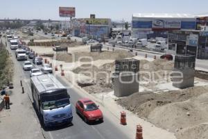 CENTRAL DE ABASTO . PASO VEHICULAR