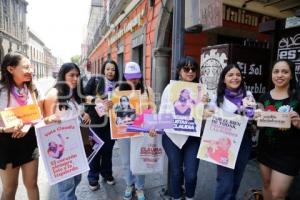 MUJERES CON CLAUDIA