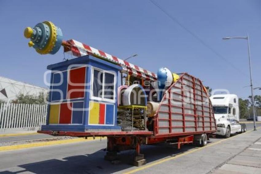 FERIA DE PUEBLA . JUEGOS MECÁNICOS