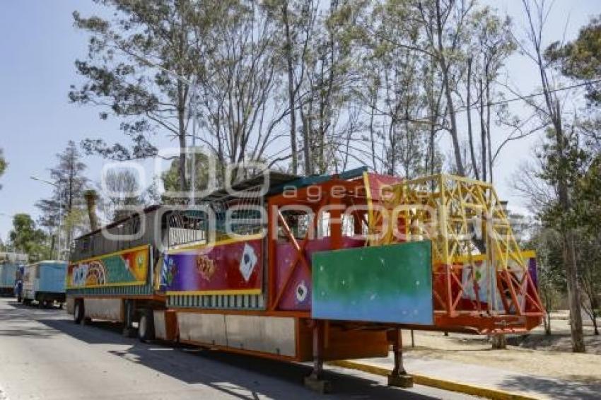 FERIA DE PUEBLA . JUEGOS MECÁNICOS