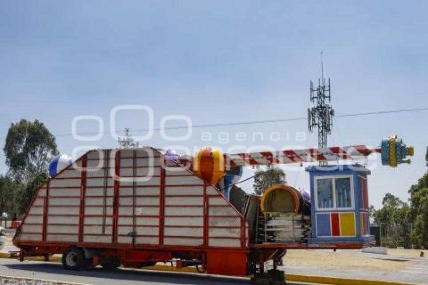 FERIA DE PUEBLA . JUEGOS MECÁNICOS