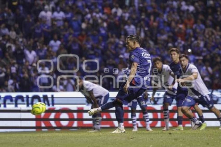 FÚTBOL . CLUB PUEBLA VS CRUZ AZUL