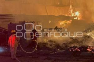 SAN LORENZO ALMECATLA . INCENDIO