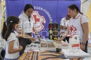 CRUZ ROJA . FERIA DE LA SALUD