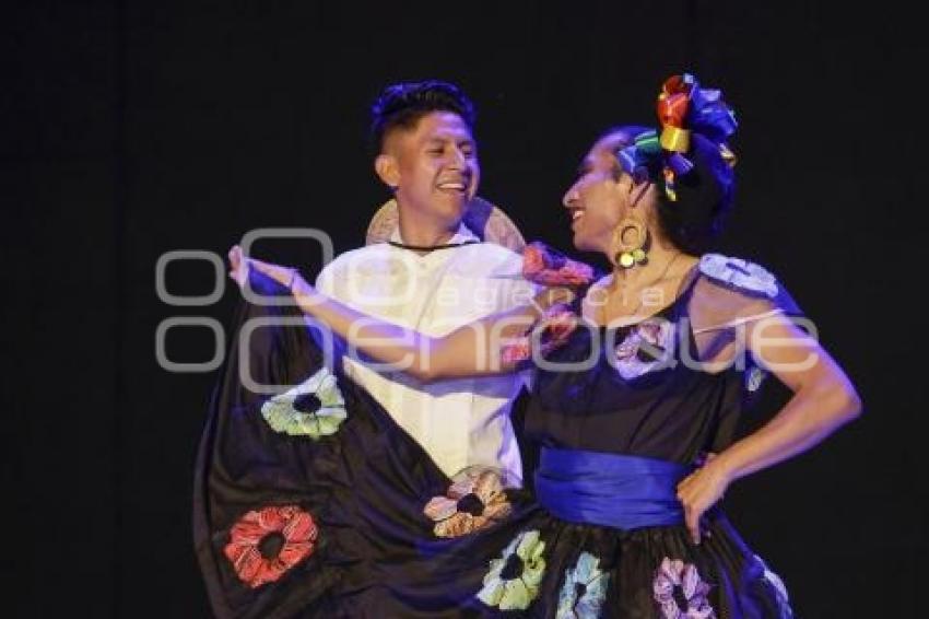 LGBT . BALLET FOLKLÓRICO