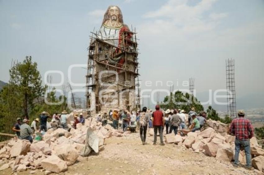 AQUIXTLA . MONUMENTO JESÚS