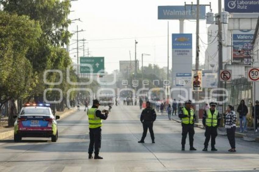 PASE DE REVISTA . CIERRE VIAL