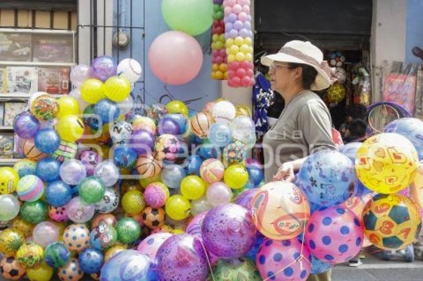 JUGUETERÍAS . DÍA DEL NIÑO